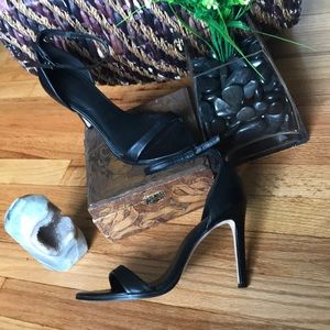 ✈️Zara 100% Leather Vintage Y2K Triangle Pointed toe heels sandals sz 39 black
